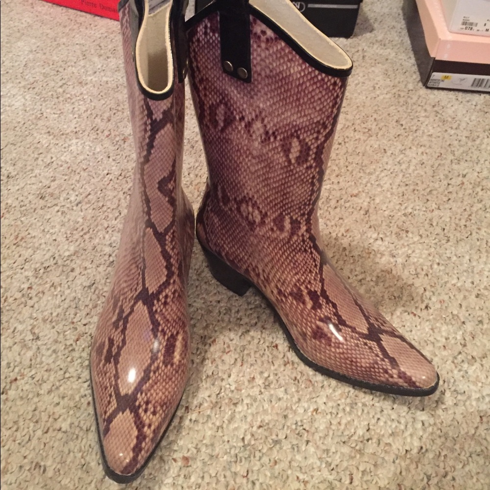 Women’s Snake-Print Rain & Winter Boots - Brown